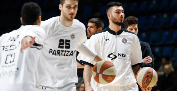 Centar crno-belih pozitivan na virus koronu