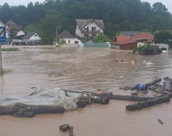 Srbija: Poplavjene kuće u Dragačevu