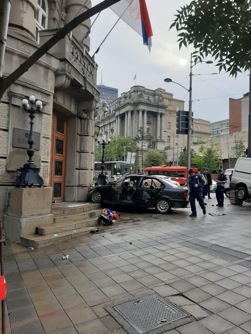 Dvoje poginulo, osmoro povrijeđeno kod Vlade Srbije