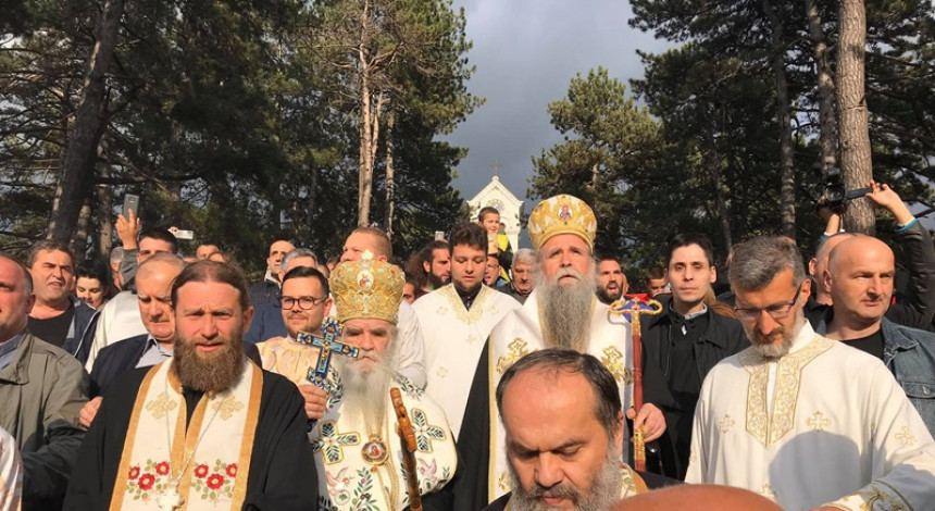 Прво рочиште владики Јоаникију и свештенству