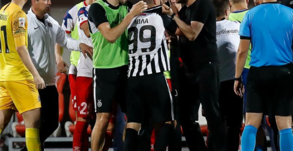 Fudbaler Partizana dobio udarac u glavu (VIDEO)