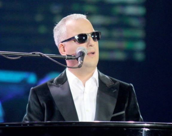 Saša Matić donirao 2 miliona dinara deci iz Zvečanske!