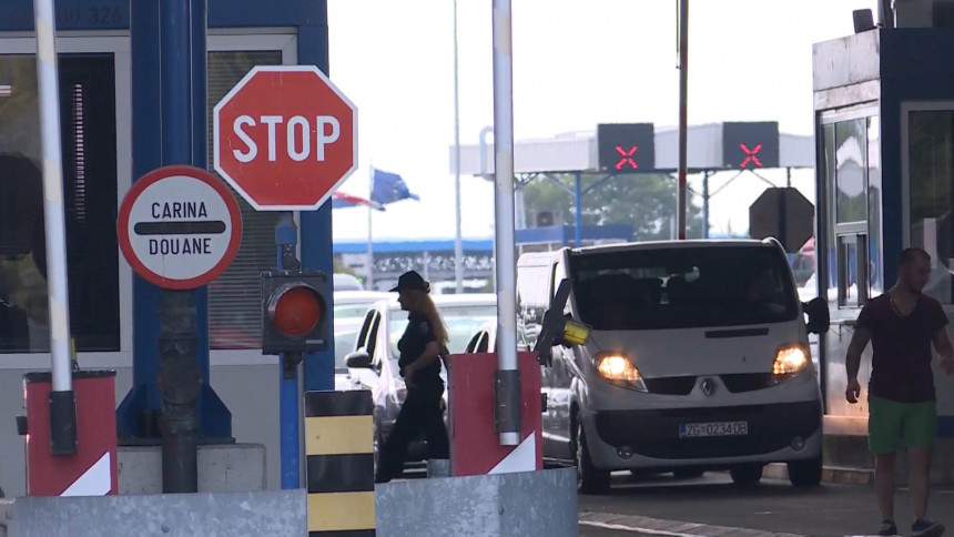 Hrvatska policija vraća putnike sa granice BiH