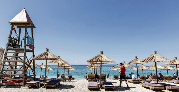 Panika u Grčkoj: Virus se dramatično širi po plažama