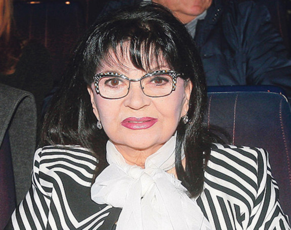 Nada Obrić krenula na hemoterapije!