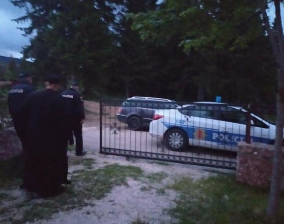 Hapse sveštenike, narod se okupio u više gradova CG