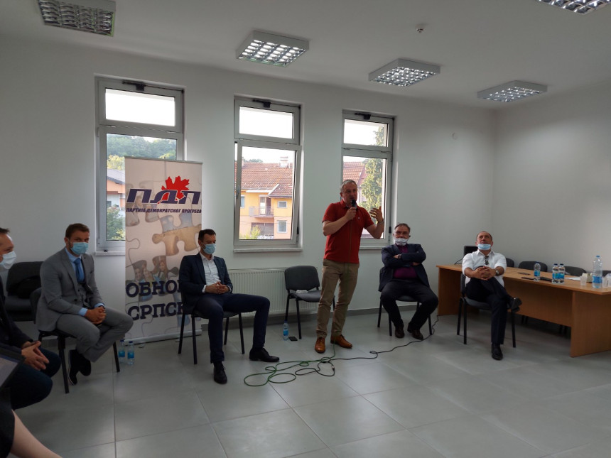 "Ovo više nije pitanje politike, nego opstanka naroda"