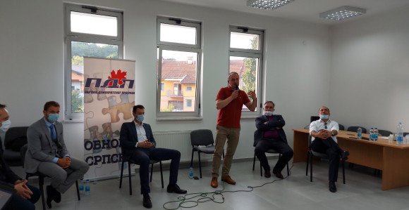 "Ovo više nije pitanje politike, nego opstanka naroda"