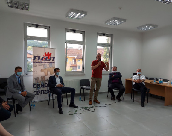 "Ovo više nije pitanje politike, nego opstanka naroda"