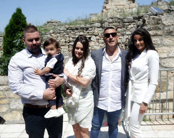Darko i Marina krstili sina a onda napravili proslavu u Rumi!