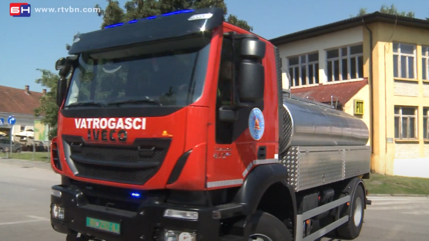 Derventa: Vatrogasna jedinica dobila novo vatrogasno vozilo
