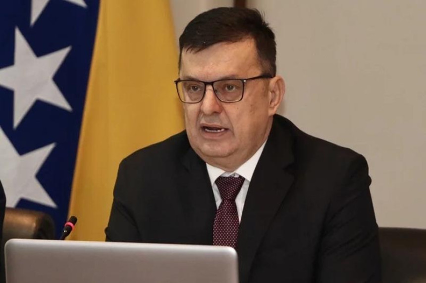 Pratioci Zorana Tegeltije pozitivni na virus korona