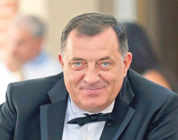 Dodik preko medija obećao pomoć za liječenje i slagao