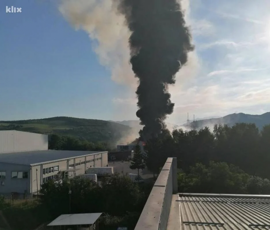 Велики пожар у Сарајеву: Гори хала у Рајловцу