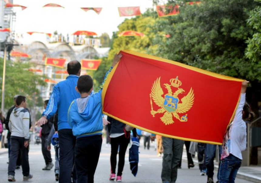 Црна Гора забранила приватне свечаности и рад клубова