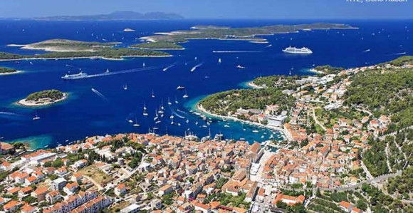 Hvar ne pamti gore, u gradu samo 66 turista