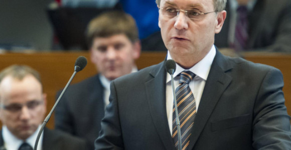 Ministar podnio ostavku zbog nabavke respiratora