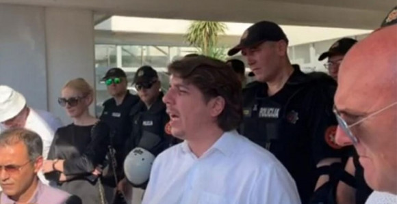 Policijski kordon opet na ulazu u Opštinu Budva