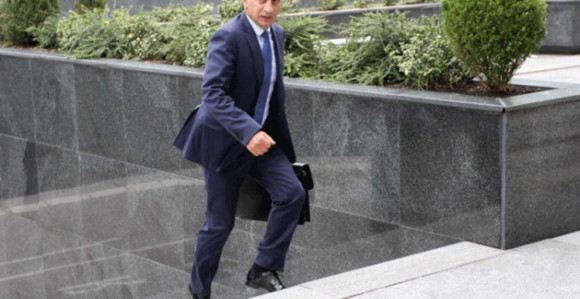 Osmica dostavio diplomu Američkog univerziteta