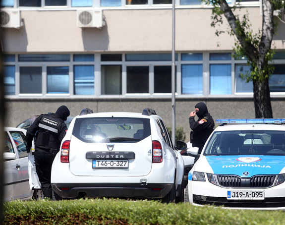 Banjaluka: Policija zatekla muškarce da se drogiraju