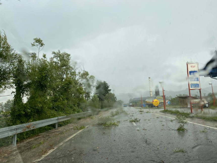 Јako nevrijeme poslijepodne pogodilo Novi Grad