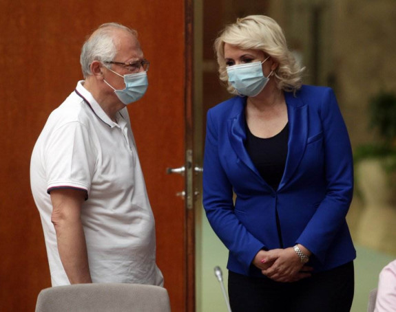 Naviknimo se na maske, korona može potrajati!