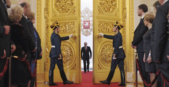 Putin ima ideju: Evo ko bi nas mogao spasiti