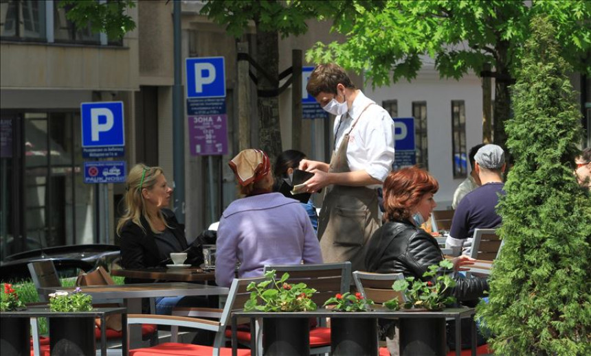 Kažnjeni vlasnici kafića koji nisu poštovali mjere