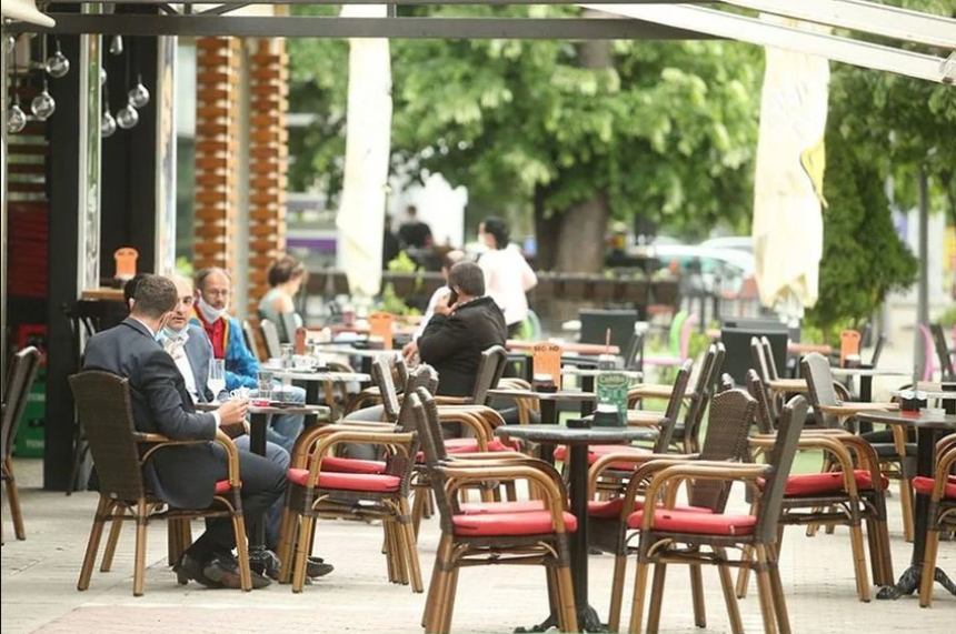 Ugostitelji će u Banjaluci plaćati 1 KM za ljetne bašte