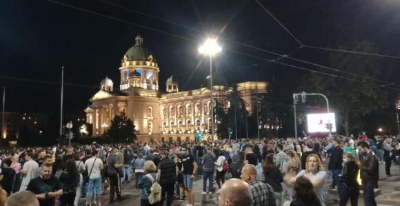 Beograd: Protest građana zbog najavljenih mjera
