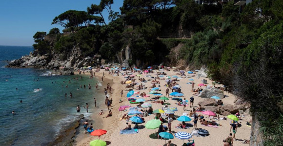 Pretrpane plaže u Španiji, vlasti ih zatvaraju