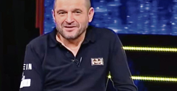 Baja Mali Knindža ima 3 ćerke i 3 sina, sinovi su maloletni ali su ćerke prave lepotice!
