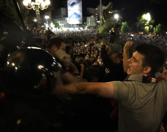 Nasilje na ulicama Beograda u svjetskim medijima