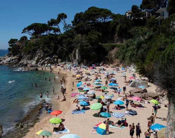 Pretrpane plaže u Španiji, vlasti ih zatvaraju