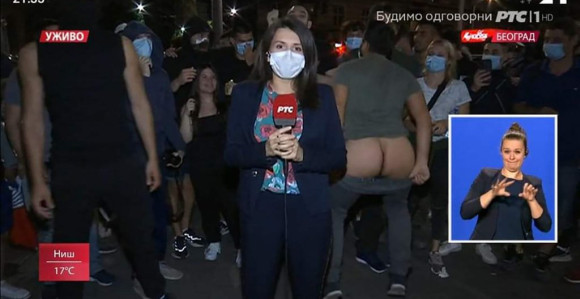 Гола задњица уживо у програму! (ВИДЕО)