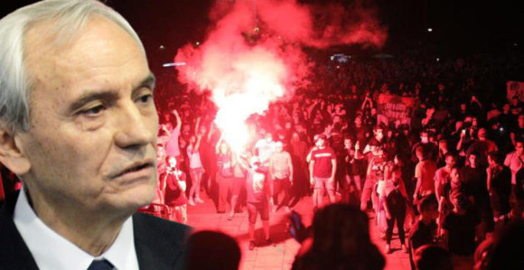 Uhapšen sin Petra Škundrića zbog napada na Skupštinu