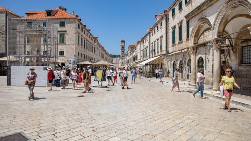 Spuštene cijene do 60%, gosti ipak ne dolaze