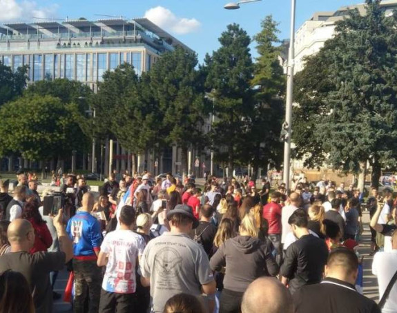 Protest Srba u Beču "protiv" korone, za KiM...