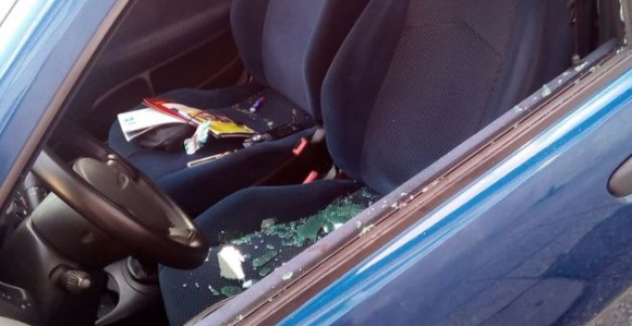 Pijani muškarac polupao stakla na 11 auta u Sarajevu