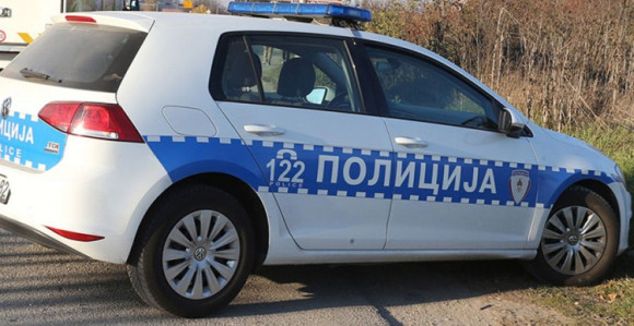 Zvornik: Sudar dva kamiona, povrijeđen vozač