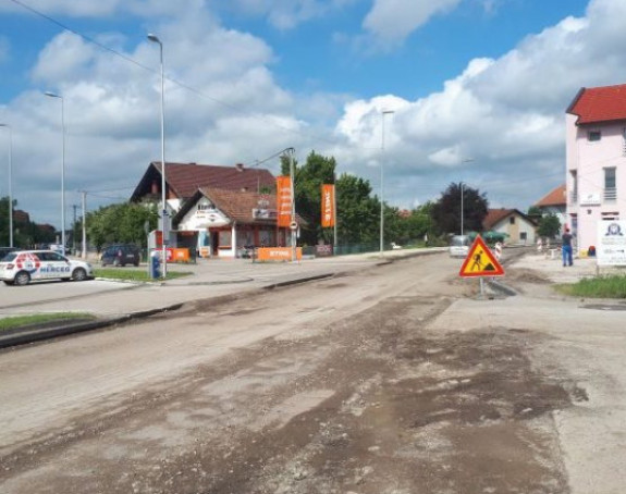 Radovi u brojnim tunelima i na mostovima