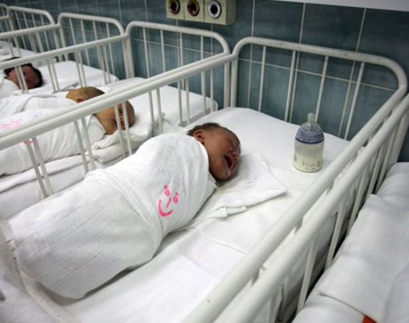 Бејби бум: Српска богатија за 32 бебе