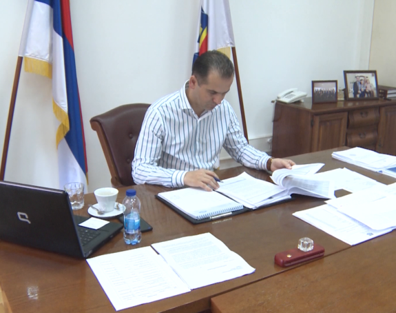 Opština Šamac donijela set mjera za pomoć privredi