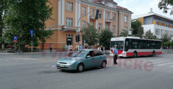 Automobilom naletio na ženu u centru Banjaluke