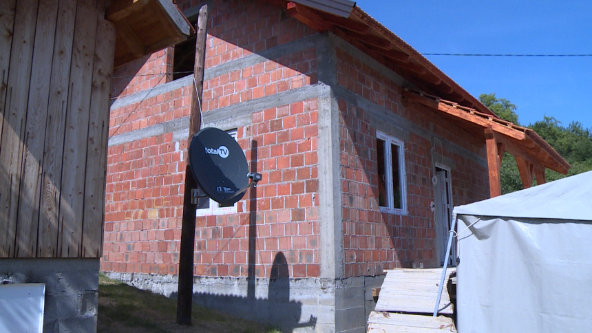 Сан постао јава: Медићи код Лопара добили нову кућу