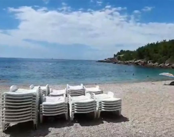 Црна Гора: Плаже пусте, угоститељи не спуштају цијене