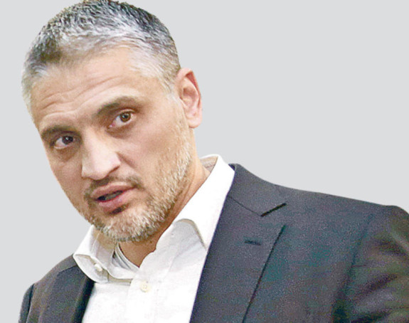 Čedomir Jovanović reketom pretukao vlasnika klinike
