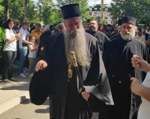 Nema povjerenja, politika je ušla u medicinu