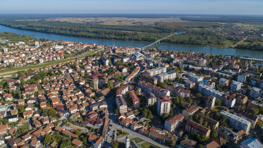 Брчко: Преминуло једно лице, седморо новозаражених