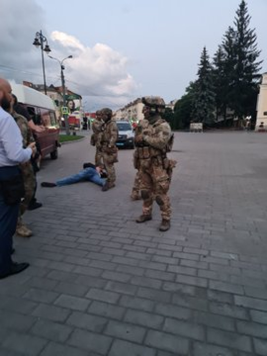 Okončana talačka kriza u Ukrajini, priveden terorista
